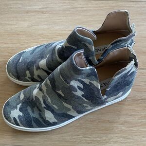 Steve Madden Gray Slip-On Sneakers with Urban Camouflage